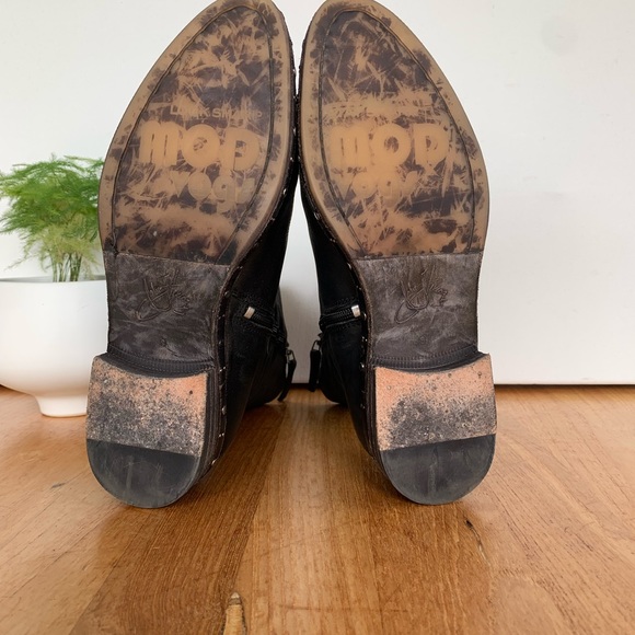 SOLD.    Fluevog -  NICOLA BOOT - - Picture 6 of 10